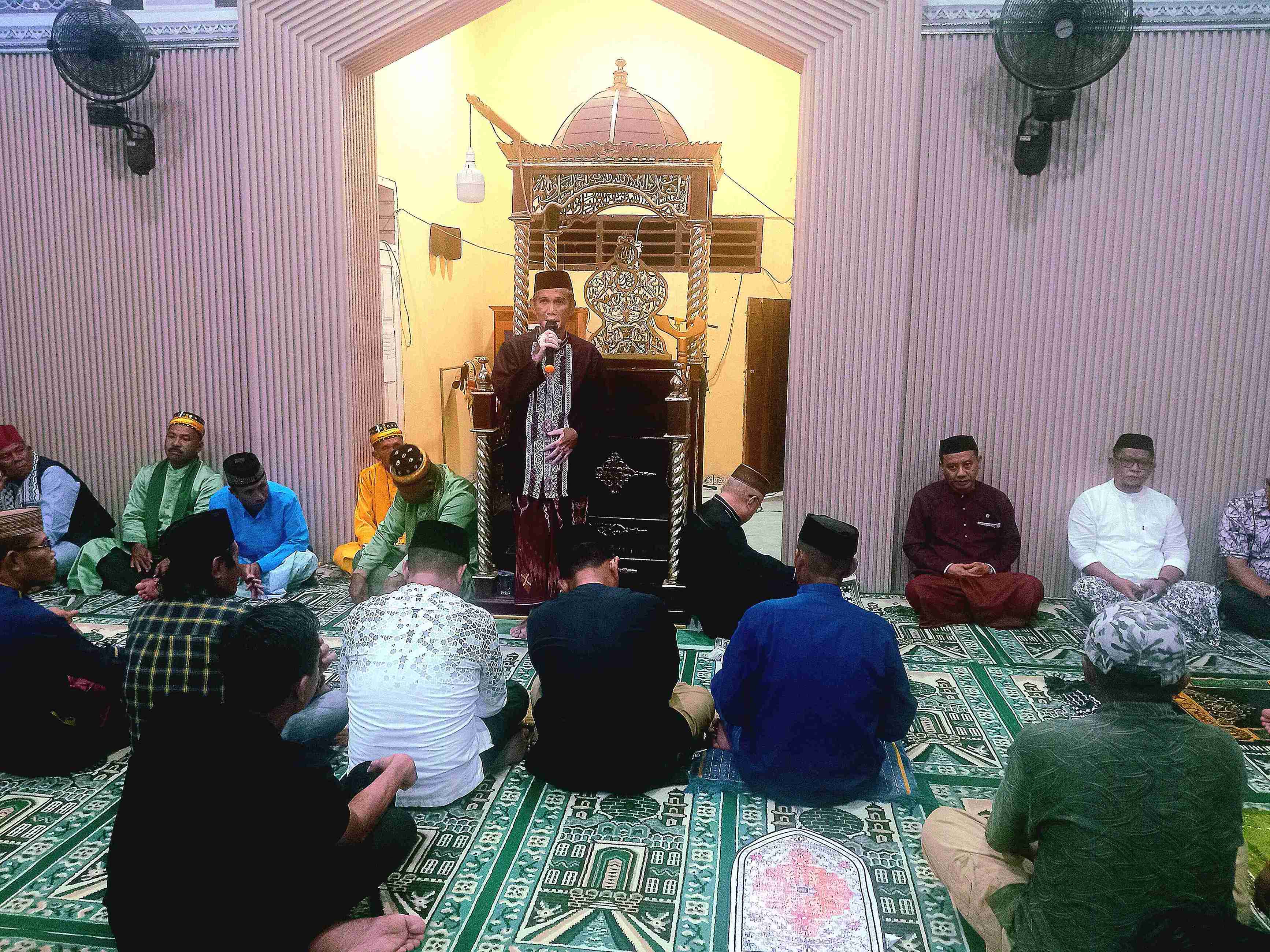Ketua MUI Kabupaten Gorontalo Sampaikan Ceramah Nilai Manusia yang Tertinggi di Hadapan Allah SWT adalah Taqwa di Masjid Jami’ An-Nur