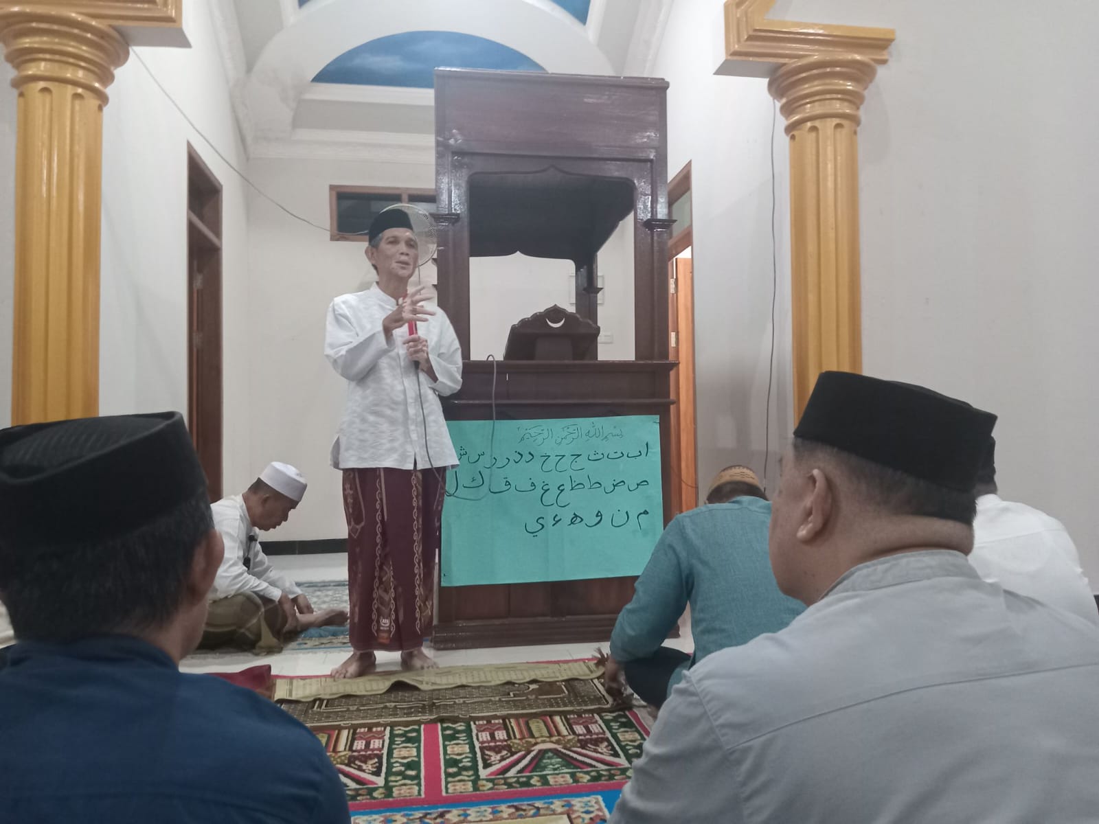 Ketua MUI Kab. Gorontalo KH. Chaerudin Baharudin Sampaikan Ceramah Ramadhan: “Semoga Kita Semua Diridhai Allah SWT” di Masjid Al-Ikhlas Molowahu"